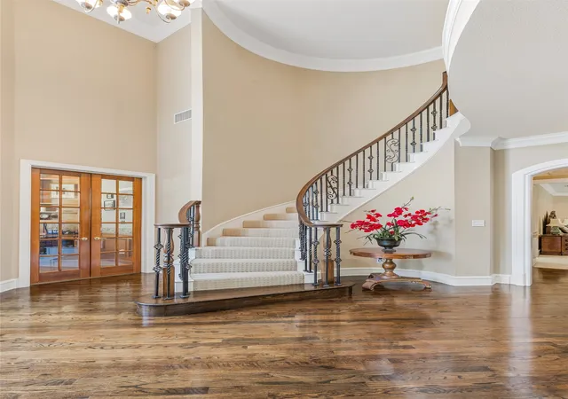 Photo 3 of Single family home for sale at 920 Independence Pkwy, Southlake, TX 76092 | MLS# 21276813 | Listing updated on 2026-08-29