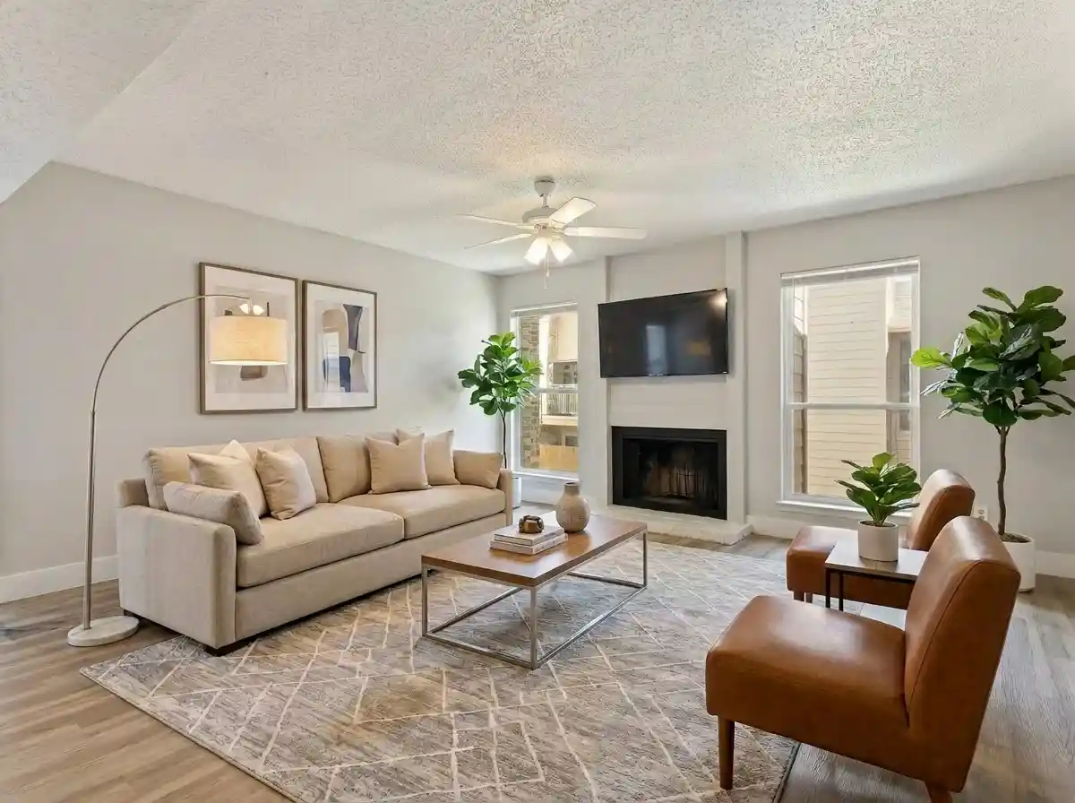 Listing Photo 1 - Condo for sale in 5522 Boca Raton Blvd located at 5522 Boca Raton Blvd, Fort Worth, TX 76112 - Unit #404