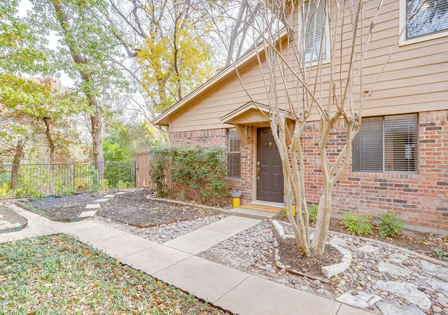 Photo 1 of Townhouse for sale at 5714 Cedar Creek Dr, Benbrook, TX 76109 | MLS# 21291851 | Listing updated on 2026-07-21