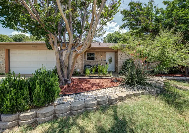 Homes for sale in Lake Dallas, TX | 5410 Prince Dr, Lake Dallas, TX 75065 | MLS# 21290775