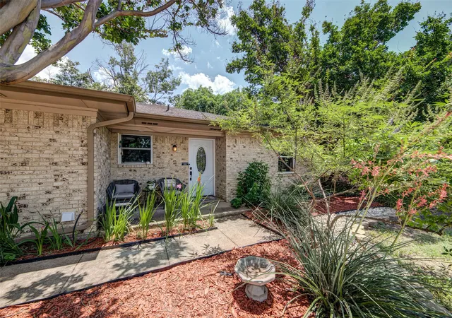 Homes for sale in Lake Dallas, TX | 5410 Prince Dr, Lake Dallas, TX 75065 | MLS# 21290775