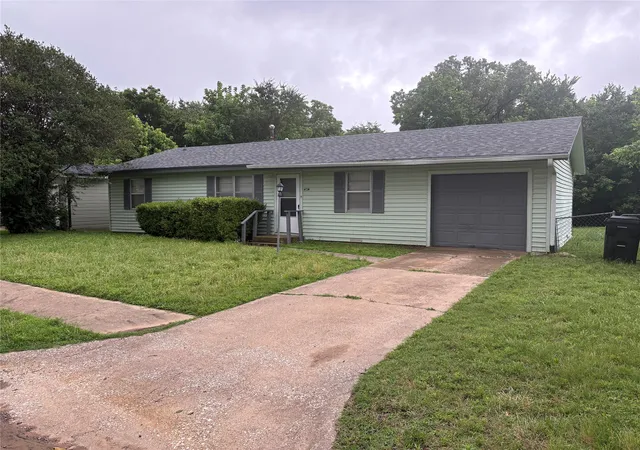 Homes for sale in Denison, TX | 404 W Heron St, Denison, TX 75020 | MLS# 21291657