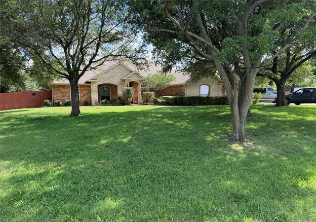 Homes for sale in Crowley, TX | 2117 Shorthorn Trl, Crowley, TX 76036 | MLS# 21291853
