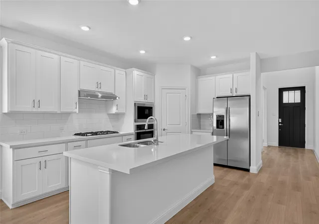 Photo 2 of Sale Pending at 1452 Zapateado Wy, Fort Worth, TX 76052 | MLS# 21291881 | Listing updated on 2026-08-26