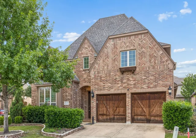 Photo 2 of Sale Pending at 6119 Mulholland Dr, Irving, TX 75039 | MLS# 21291059 | Listing updated on 2026-07-21