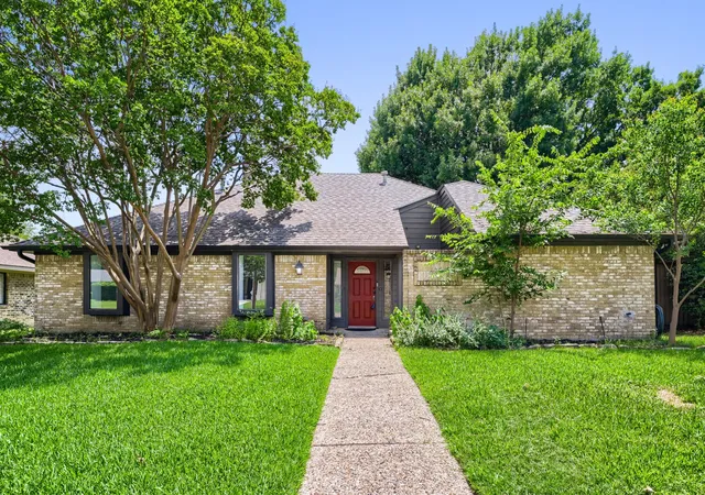 Photo 2 of Single family home for sale at 6234 La Cosa Dr, Dallas, TX 75248 | MLS# 21280644 | Listing updated on 2026-08-04