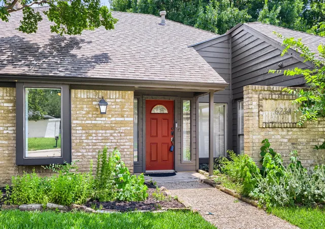 Photo 2 of Single family home for sale at 6234 La Cosa Dr, Dallas, TX 75248 | MLS# 21280644 | Listing updated on 2026-08-04