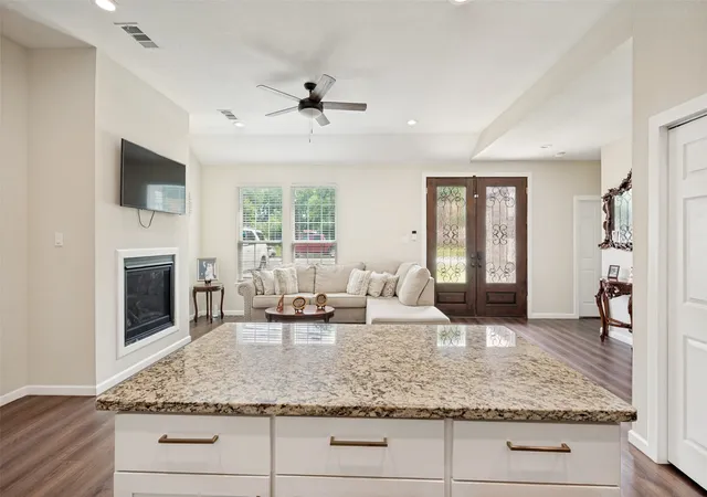 Photo 4 of Single family home for sale at 343 N Morris St, Gainesville, TX 76240 | MLS# 21291869 | Listing updated on 2026-08-22