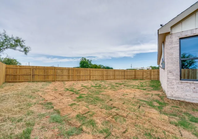 Homes for sale in De Leon, TX | 856 Buck Board Dr, De Leon, TX 76444 | MLS# 21292114