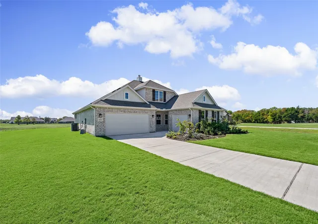 Photo 2 of Single family home for sale at 605 Brown Rd, Leonard, TX 75452 | MLS# 21292124 | Listing updated on 2026-10-08