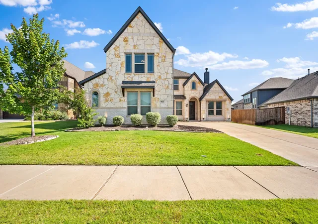 Photo 1 of Single family home for sale at 1013 Firecracker Dr, Justin, TX 76247 | MLS# 21292064 | Listing updated on 2026-08-22