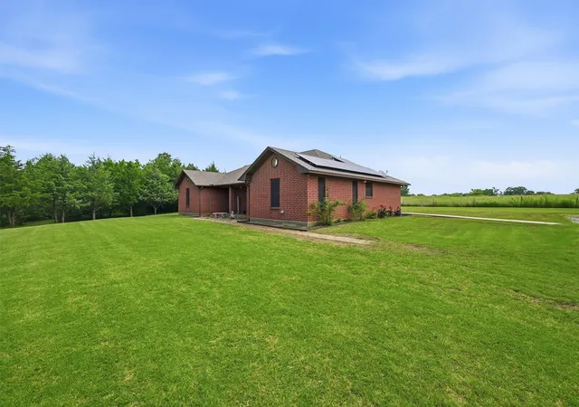 Homes for sale in Pottsboro, TX | 30003 N State Hwy 289, Pottsboro, TX 75076 | MLS# 21292158
