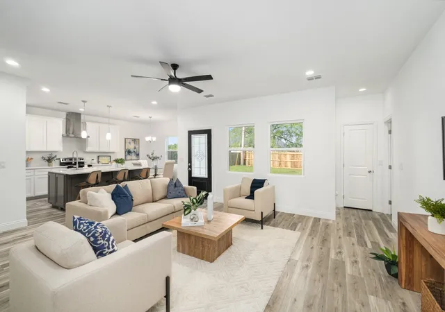 Photo 1 of Single family home for sale at 228 E Windjammer Rd, Gun Barrel City, TX 75156 | MLS# 21273155 | Listing updated on 2026-08-25