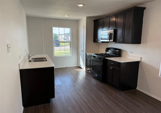 Photo 3 of Sale Pending at 5609 Hepburn St, Forney, TX 75126 | MLS# 21291789 | Listing updated on 2026-10-06