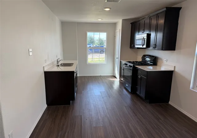 Photo 4 of Sale Pending at 5609 Hepburn St, Forney, TX 75126 | MLS# 21291789 | Listing updated on 2026-10-06