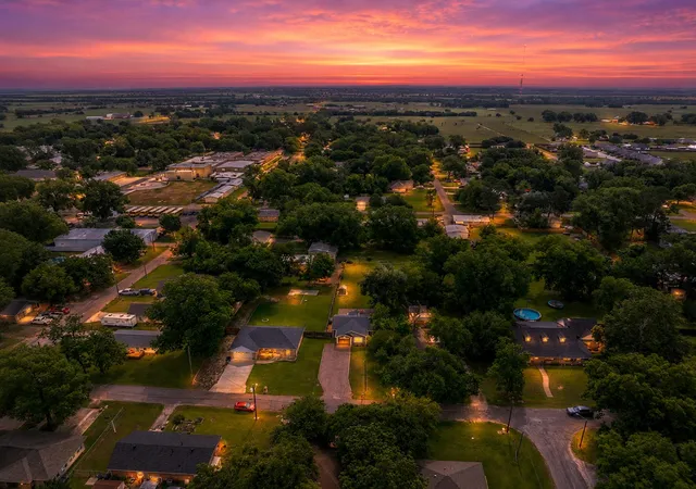 Homes for sale in Collinsville, TX | 411 Dewitt St, Collinsville, TX 76233 | MLS# 21292199