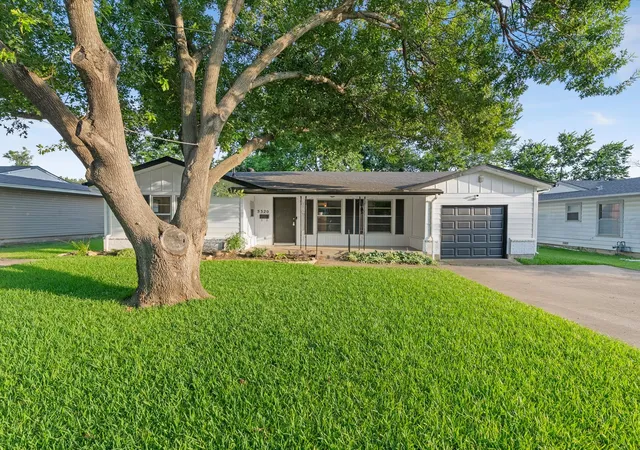 Homes for sale in Haltom City, TX | 5320 Palmer Dr, Haltom City, TX 76117 | MLS# 21268206