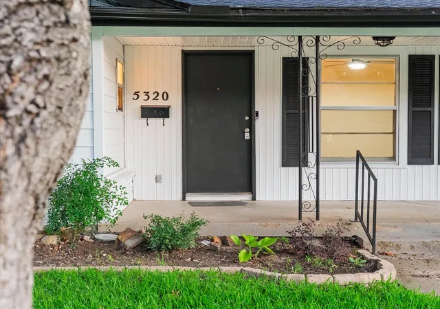 Homes for sale in Haltom City, TX | 5320 Palmer Dr, Haltom City, TX 76117 | MLS# 21268206