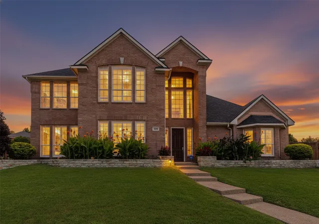 Photo 2 of Sale Pending at 2700 Sunset Cir, Plano, TX 75093 | MLS# 21291663 | Listing updated on 2026-08-28