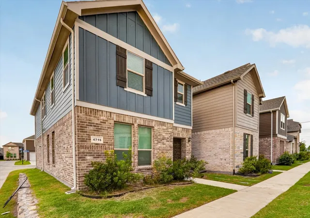 Photo 1 of Single family home for sale at 4716 Stunning Pathway, Haltom City, TX 76117 | MLS# 21288746 | Listing updated on 2026-08-28
