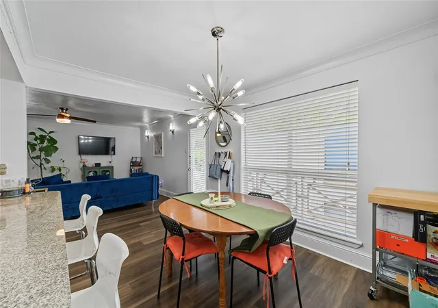Listing Photo 5 - Condo for sale in building located at 5927 E University Blvd, Dallas, TX 75206 - Unit #221