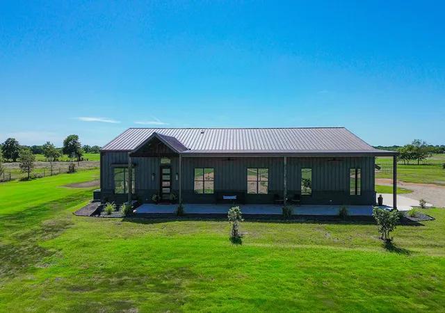 Homes for sale in Lipan, TX | 1560 Lacy Dr, Lipan, TX 76462 | MLS# 21288564