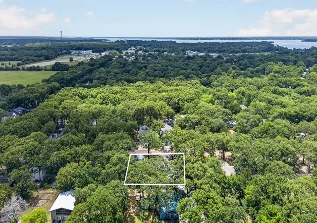 Homes for sale in Gun Barrel City, TX | 114 Forrest Oaks Dr, Gun Barrel City, TX 75156 | MLS# 21290165