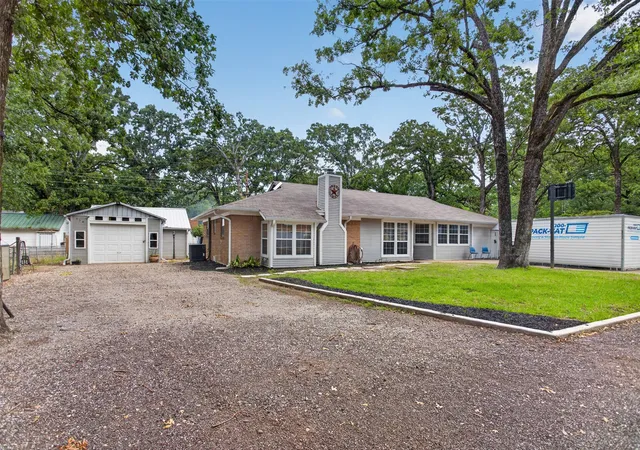 Homes for sale in Gun Barrel City, TX | 114 Forrest Oaks Dr, Gun Barrel City, TX 75156 | MLS# 21290165