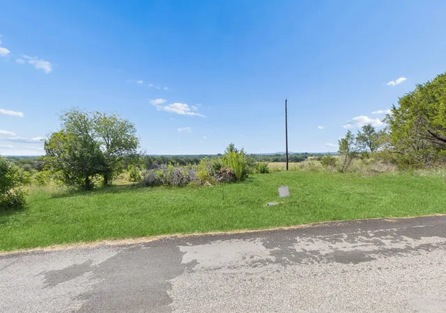 Homes for sale in Granbury, TX | 3411 Oak Hill Dr, Granbury, TX 76048 | MLS# 21290995