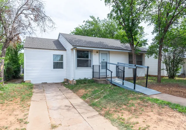 Homes for sale in Abilene, TX | 1958 Beckham St, Abilene, TX 79603 | MLS# 21285394