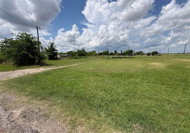 Photo 1 of Sale Pending at 7200 Fm 2728, Terrell, TX 75161 | MLS# 21292358 | Listing updated on 2026-07-16