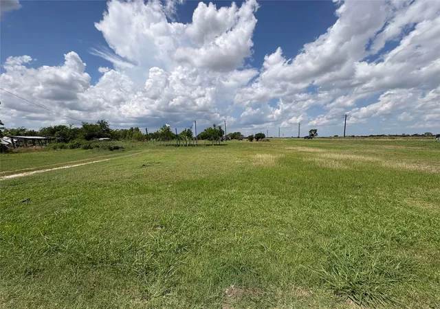 Photo 3 of Sale Pending at 7200 Fm 2728, Terrell, TX 75161 | MLS# 21292358 | Listing updated on 2026-07-16