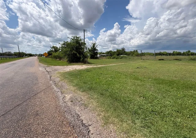 Photo 4 of Sale Pending at 7200 Fm 2728, Terrell, TX 75161 | MLS# 21292358 | Listing updated on 2026-07-16