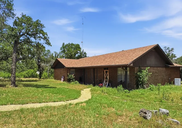 Single family home for sale at 1665 Us Hwy 380 E, Graham, TX 76450 | MLS# 21276477