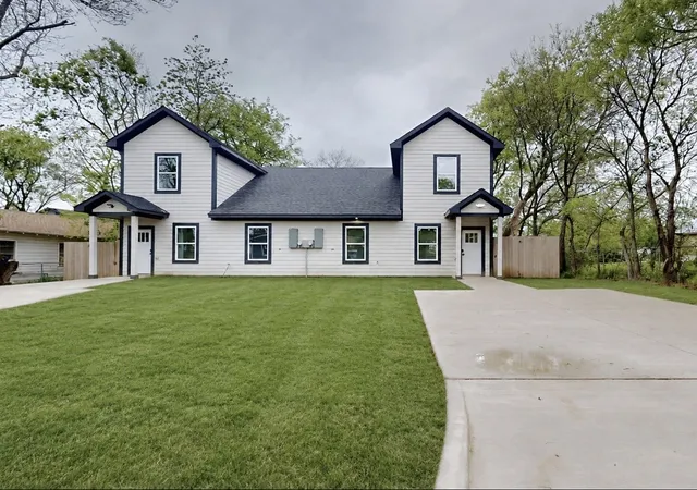 Photo 1 of Multi family home for sale at 1213 Mill St #A & B, Gainesville, TX 76240 | MLS# 21292367 | Listing updated on 2026-08-26