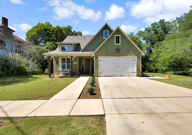 Photo 1 of Single family home for sale at 540 E Main St, Pilot Point, TX 76258 | MLS# 21291613 | Listing updated on 2026-07-17