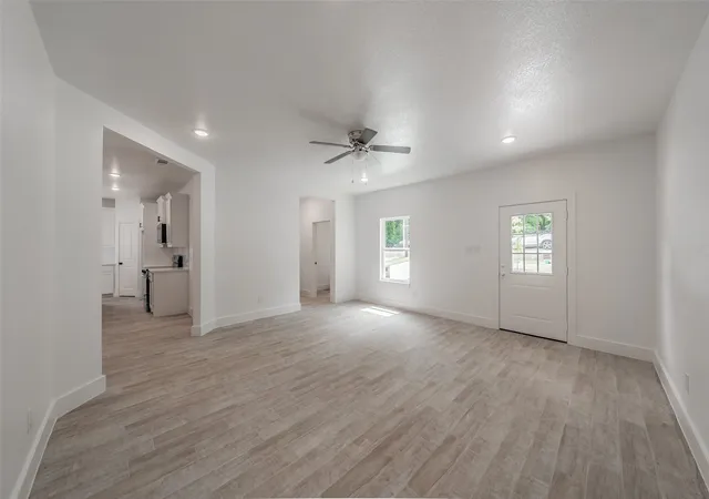 Photo 3 of Sale Pending at 4526 Kolloch Dr, Dallas, TX 75216 | MLS# 21292322 | Listing updated on 2026-08-03