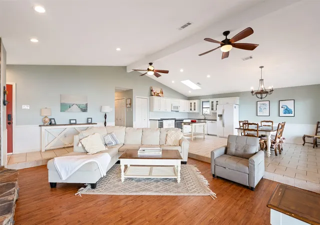 Homes for sale in Gun Barrel City, TX | 124 Harbor Dr, Gun Barrel City, TX 75156 | MLS# 21292435