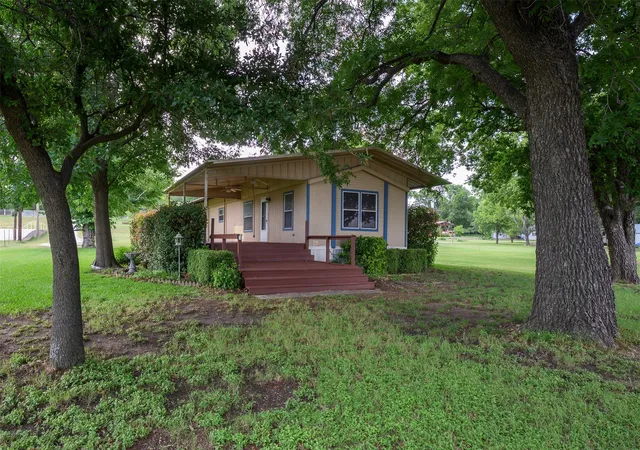 Homes for sale in Bridgeport, TX | 333 Private Road 1520, Bridgeport, TX 76426 | MLS# 21291911