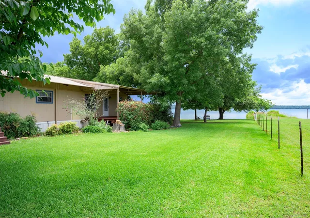 Homes for sale in Bridgeport, TX | 333 Private Road 1520, Bridgeport, TX 76426 | MLS# 21291911