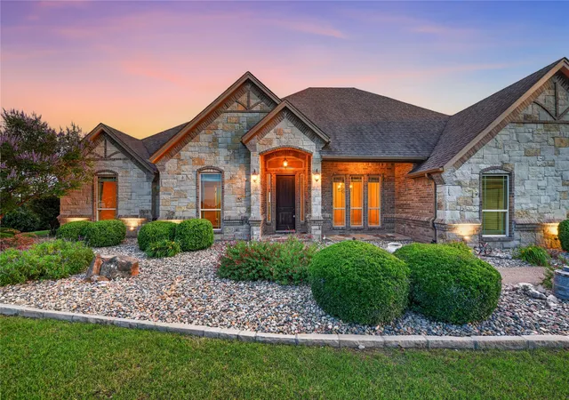 Photo 1 of Sale Pending at 312 Ellis Ridge Dr, Weatherford, TX 76085 | MLS# 21275468 | Listing updated on 2026-08-27