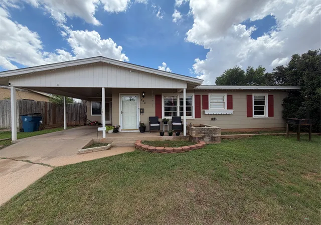 Homes for sale in Sweetwater, TX | 830 San Carlos St, Sweetwater, TX 79556 | MLS# 21286112