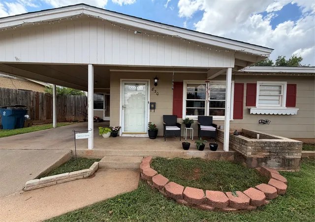 Homes for sale in Sweetwater, TX | 830 San Carlos St, Sweetwater, TX 79556 | MLS# 21286112