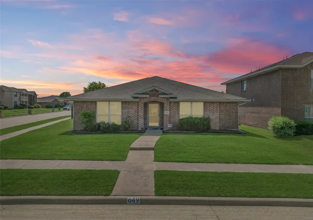 Homes for sale in De Soto, TX | 649 Canyon Pl, De Soto, TX 75115 | MLS# 21286753
