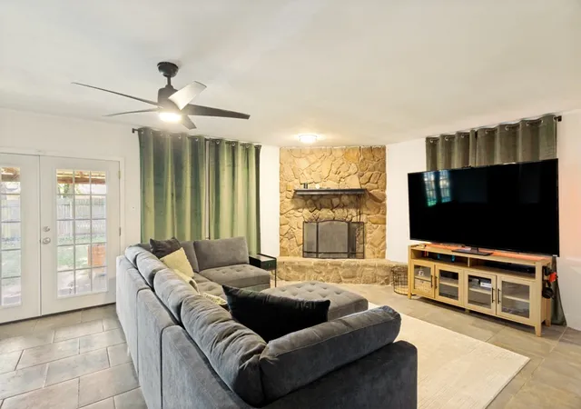 Homes for sale in Mansfield, TX | 809 Meadowlark Dr, Mansfield, TX 76063 | MLS# 21292524