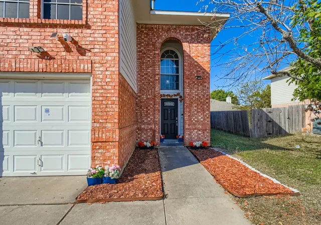 Photo 3 of Single family home for sale at 8532 Tallahassee Ln, Fort Worth, TX 76123 | MLS# 21292561 | Listing updated on 2026-08-22