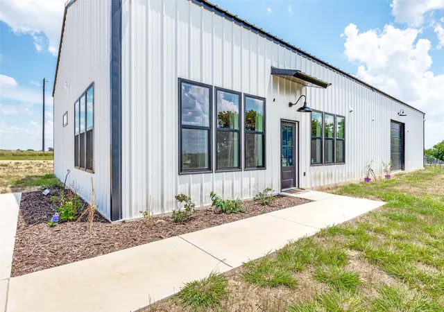 Homes for sale in Decatur, TX | 490 Private Road 4512, Decatur, TX 76234 | MLS# 21292255