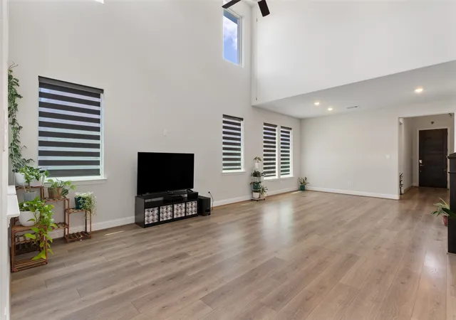 Photo 4 of Single family home for sale at 207 Midnight Trl, Melissa, TX 75454 | MLS# 21280165 | Listing updated on 2026-08-29