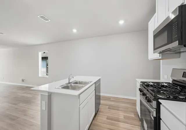 Photo 3 of Single family home for sale at 138 Mach Wy, Mineral Wells, TX 76067 | MLS# 21290029 | Listing updated on 2026-07-08