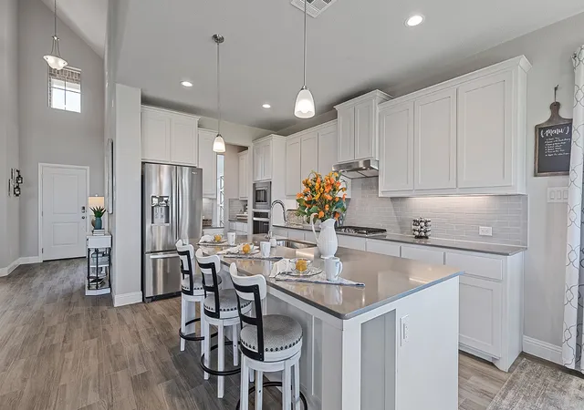 Photo 2 of Sale Pending at 4927 Simmental Dr, Arlington, TX 76001 | MLS# 21290550 | Listing updated on 2026-07-09